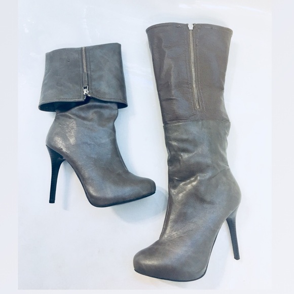 Gray Boots - Picture 2 of 4